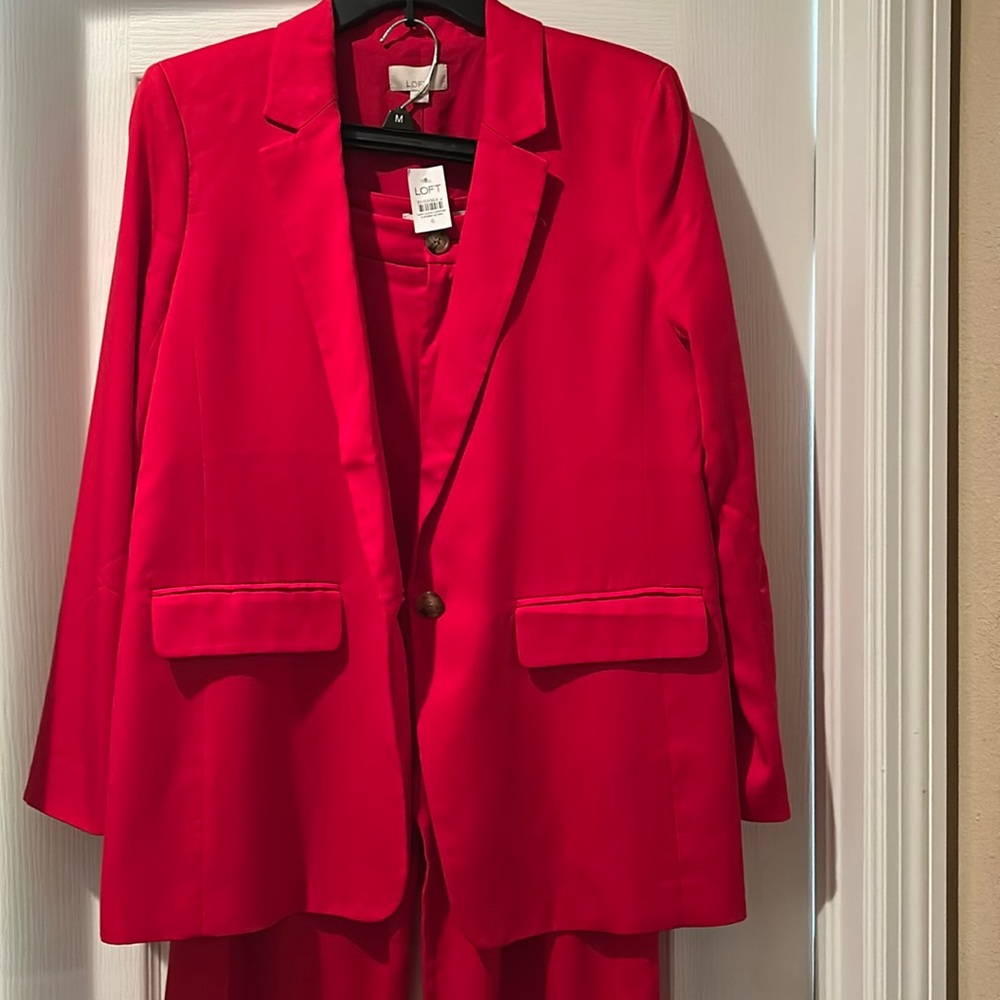 Loft Red full suit, blazer and pants size 6 NWT